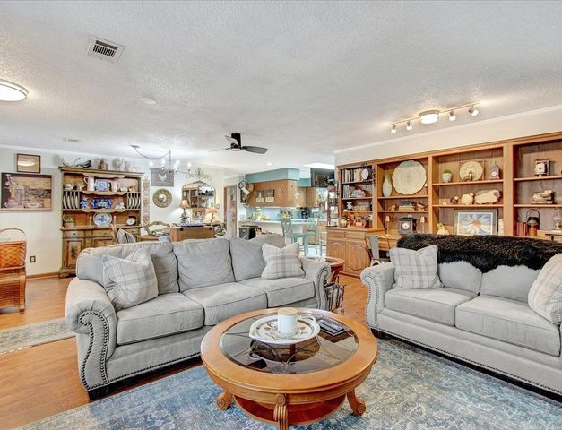 1 Montserrat, Hot Springs Village, AR 71909