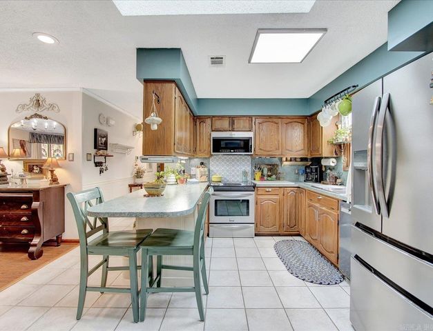 1 Montserrat, Hot Springs Village, AR 71909