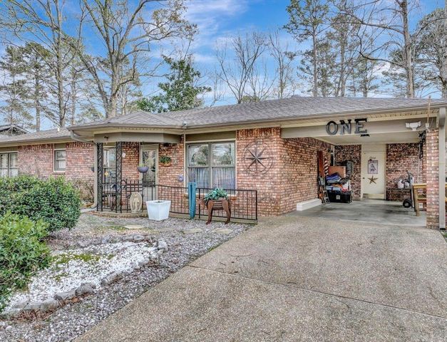 1 Montserrat, Hot Springs Village, AR 71909