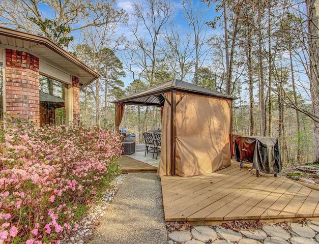 1 Montserrat, Hot Springs Village, AR 71909