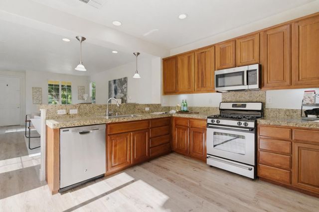 68 W Belleza Ln, Mountain House, CA 95391