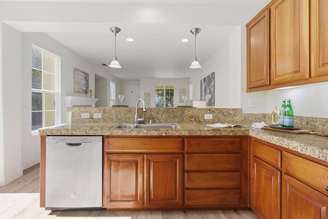 68 W Belleza Ln, Mountain House, CA 95391