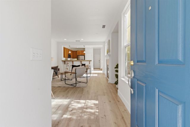 68 W Belleza Ln, Mountain House, CA 95391