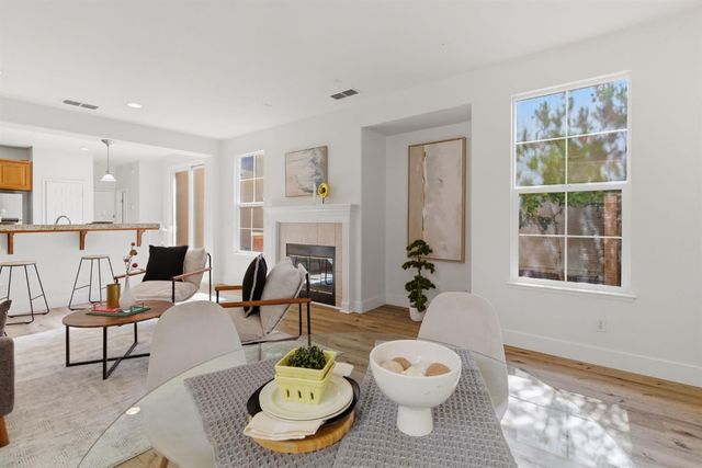 68 W Belleza Ln, Mountain House, CA 95391