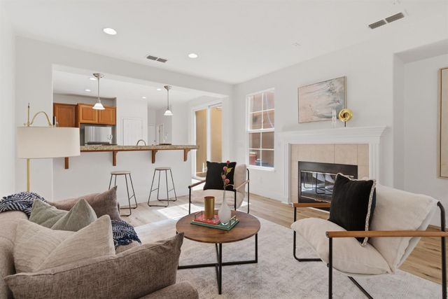 68 W Belleza Ln, Mountain House, CA 95391