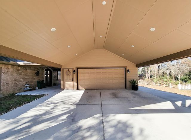 21610 Fearless Drive, Hockley, TX 77447