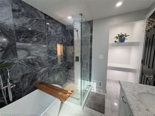 1168 N Vernier Road, Grosse Pointe, MI 48236