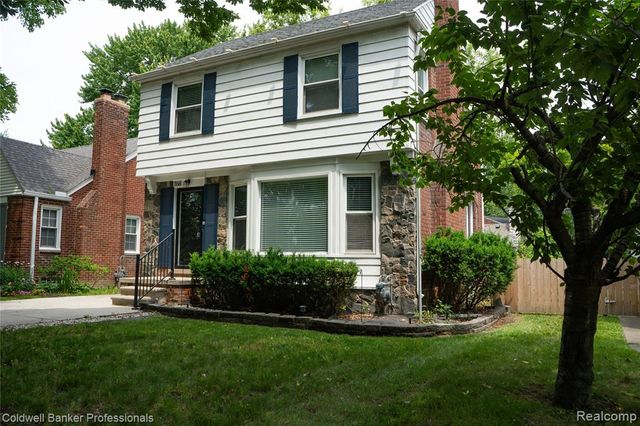 1168 N Vernier Road, Grosse Pointe, MI 48236