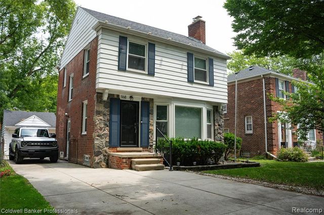 1168 N Vernier Road, Grosse Pointe, MI 48236
