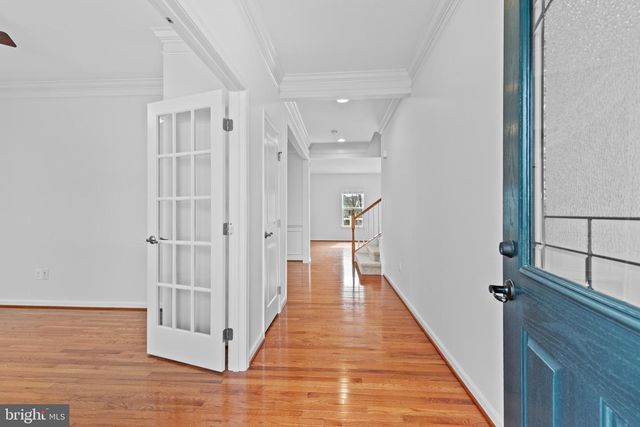 107 CABBAGE WHITE DR, Lake Frederick, VA 22630