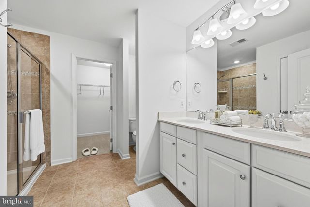 107 CABBAGE WHITE DR, Lake Frederick, VA 22630