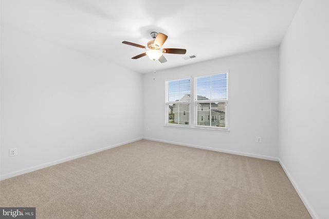 107 CABBAGE WHITE DR, Lake Frederick, VA 22630