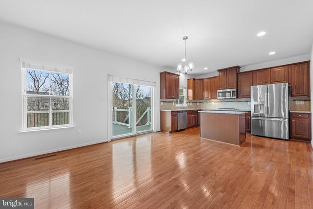 107 CABBAGE WHITE DR, Lake Frederick, VA 22630