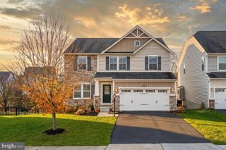 107 CABBAGE WHITE DR, Lake Frederick, VA 22630