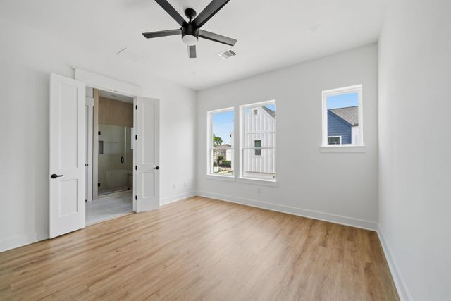 8902 Sunshine Laverne Lane, Houston, TX 77080