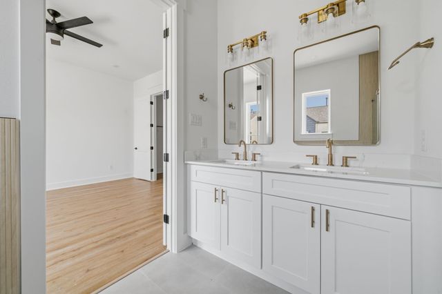 8902 Sunshine Laverne Lane, Houston, TX 77080