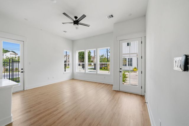 8902 Sunshine Laverne Lane, Houston, TX 77080