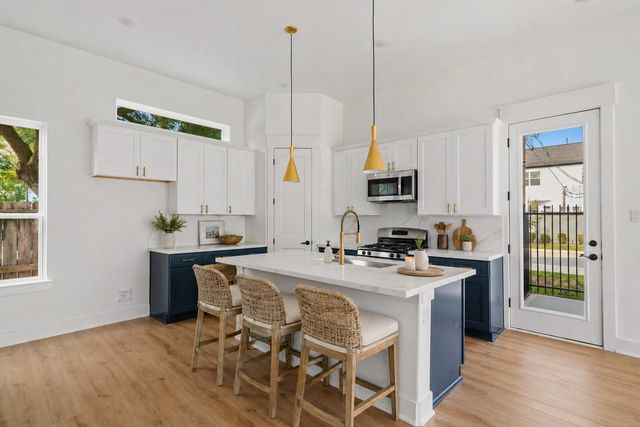 8902 Sunshine Laverne Lane, Houston, TX 77080