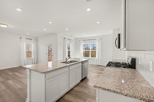 1972 Susan Rd, Columbia, TN 38401