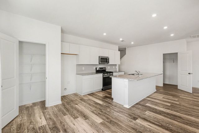 1972 Susan Rd, Columbia, TN 38401