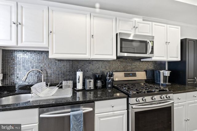 1221 WYLIE ST NE, Washington, DC 20002