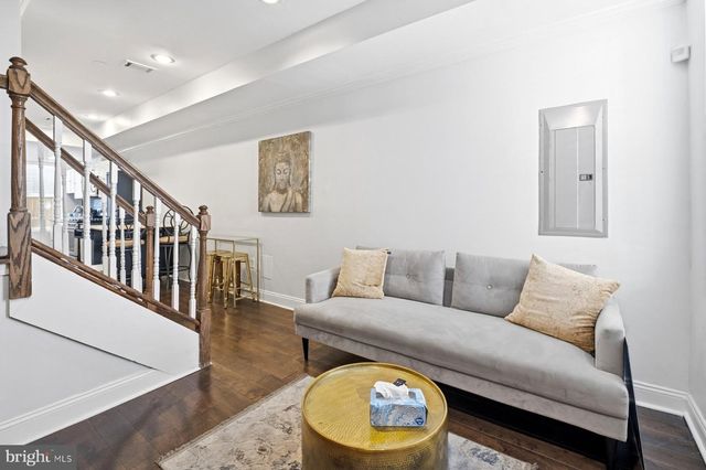 1221 WYLIE ST NE, Washington, DC 20002