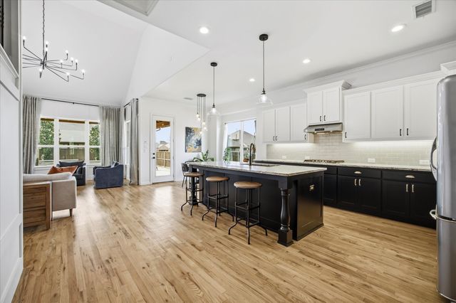 609 Bordeaux Drive, Rockwall, TX 75087