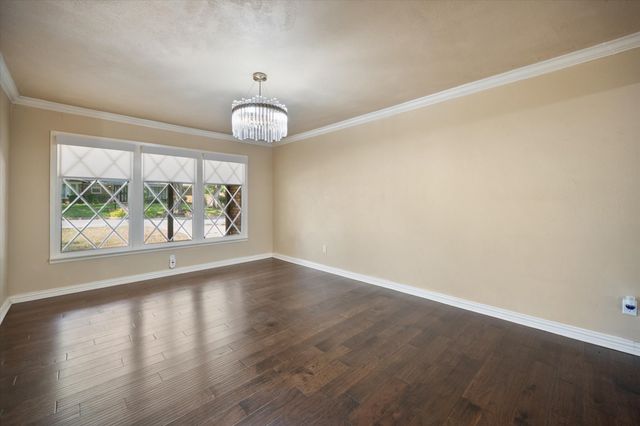 1905 Nottingham Boulevard, Fort Worth, TX 76112