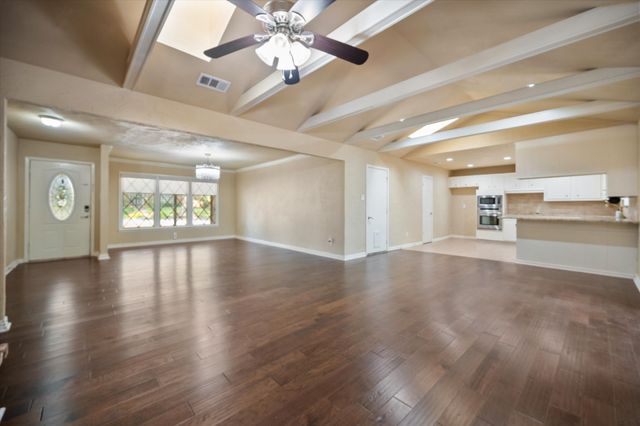 1905 Nottingham Boulevard, Fort Worth, TX 76112