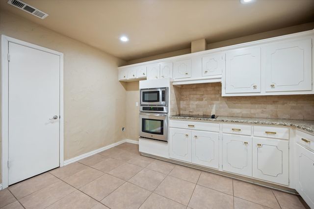 1905 Nottingham Boulevard, Fort Worth, TX 76112