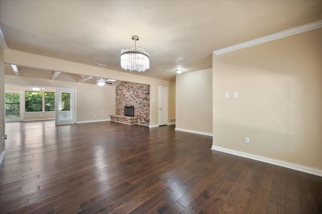 1905 Nottingham Boulevard, Fort Worth, TX 76112