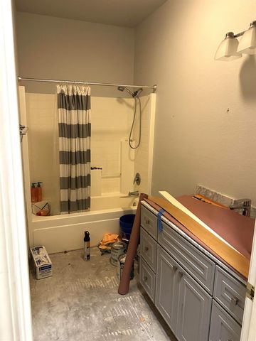 9011 Bridalveil Cir, Stockton, CA 95212