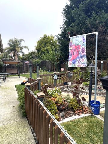 9011 Bridalveil Cir, Stockton, CA 95212