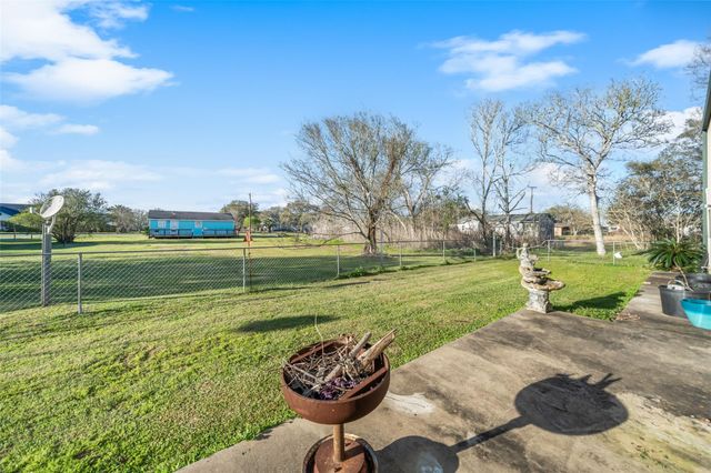 354 Fisher Street, Matagorda, TX 77414