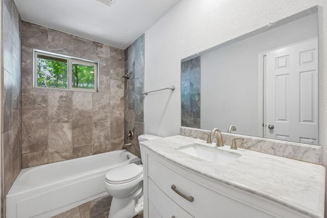 6833 Parkwood Drive, North Richland Hills, TX 76182