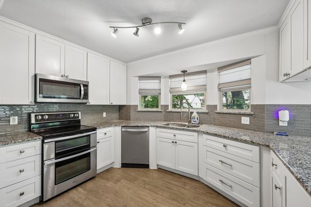 6833 Parkwood Drive, North Richland Hills, TX 76182
