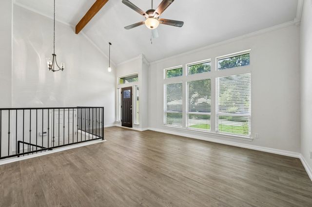 6833 Parkwood Drive, North Richland Hills, TX 76182