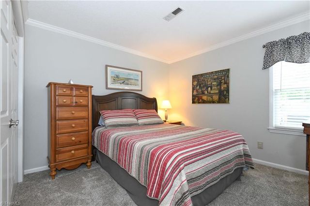 806 Carriage Crossing Lane B, Greensboro, NC 27410