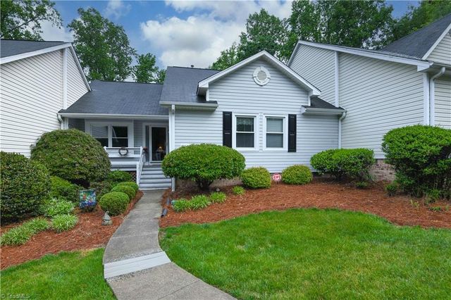 806 Carriage Crossing Lane B, Greensboro, NC 27410