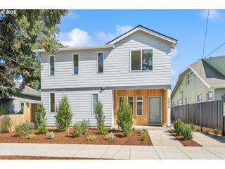 5616 Se 65TH Ave, Portland, OR 97206