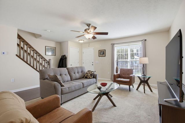6532 Nottinghill Trail Drive, Canal Winchester, OH 43110