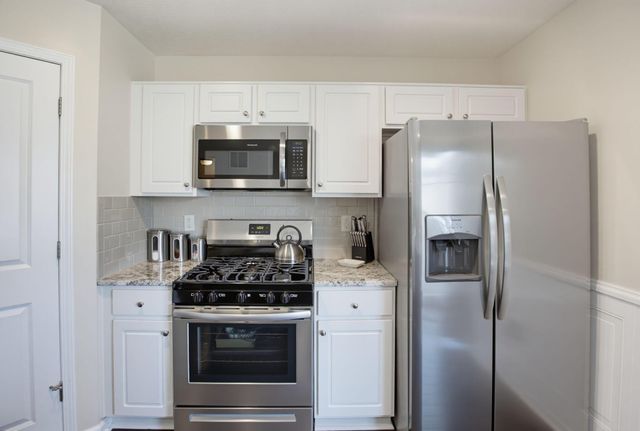 6532 Nottinghill Trail Drive, Canal Winchester, OH 43110