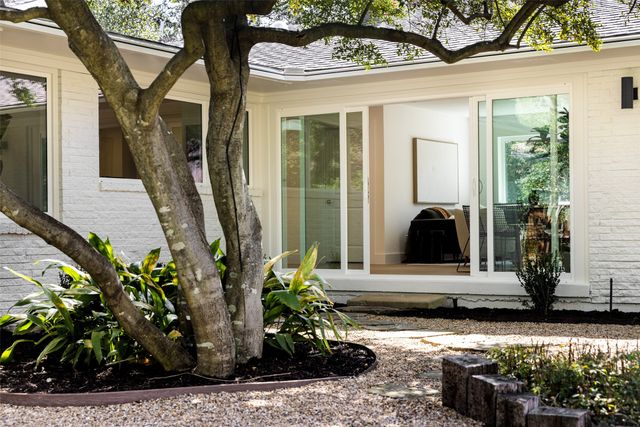 13723 Hughes Lane, Dallas, TX 75240