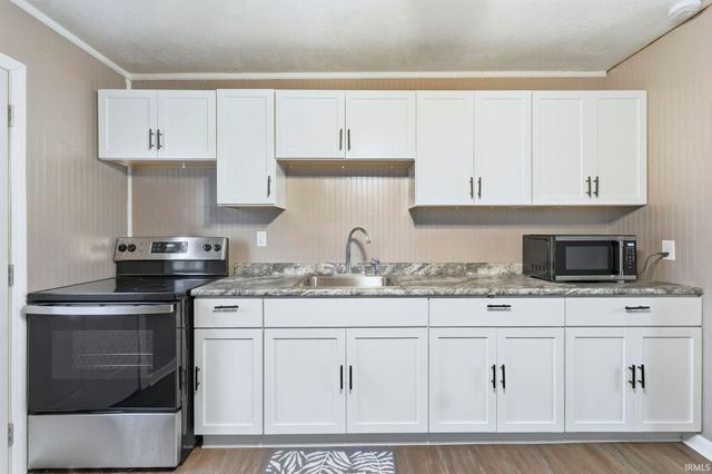 1045 Southlea Drive, Lafayette, IN 47909