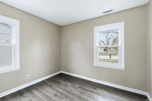 1045 Southlea Drive, Lafayette, IN 47909