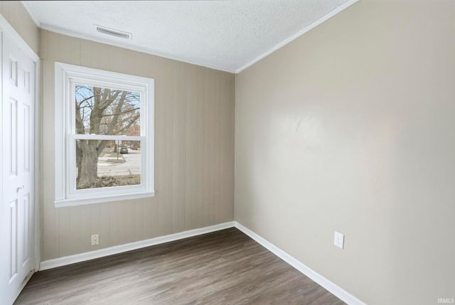 1045 Southlea Drive, Lafayette, IN 47909