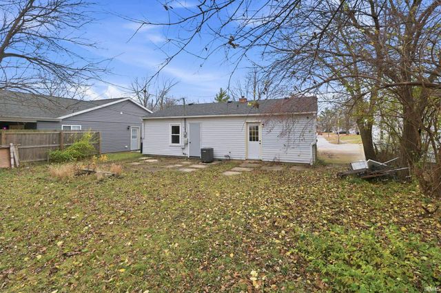 1045 Southlea Drive, Lafayette, IN 47909