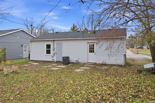 1045 Southlea Drive, Lafayette, IN 47909