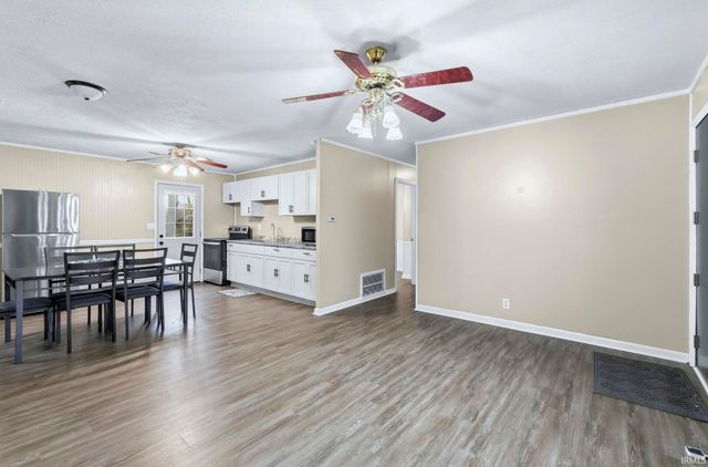 1045 Southlea Drive, Lafayette, IN 47909