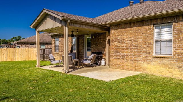 85 Smarty Jones Circle, Austin, AR 72007